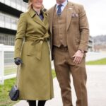 Zara Tindall se ve muy bien con £ 379 de ropa de cintura con entradas